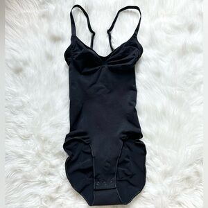 SKIMS Seamless Sculpt Brief Bodysuit S SH-BSB-0348